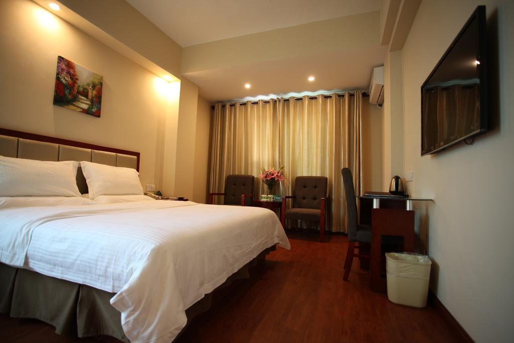 Greentree Inn Sanya He Ping Street Hotel Zimmer foto