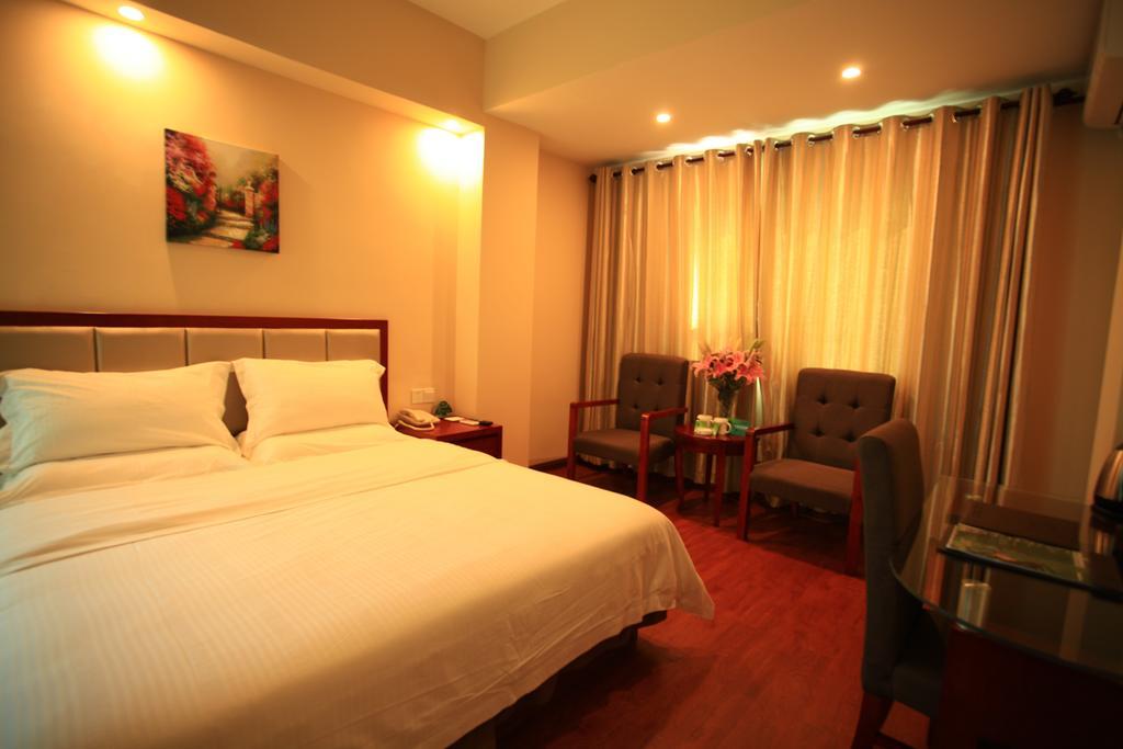 Greentree Inn Sanya He Ping Street Hotel Zimmer foto