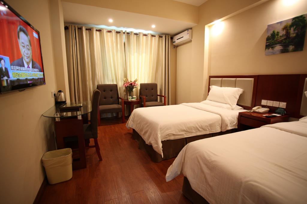 Greentree Inn Sanya He Ping Street Hotel Zimmer foto