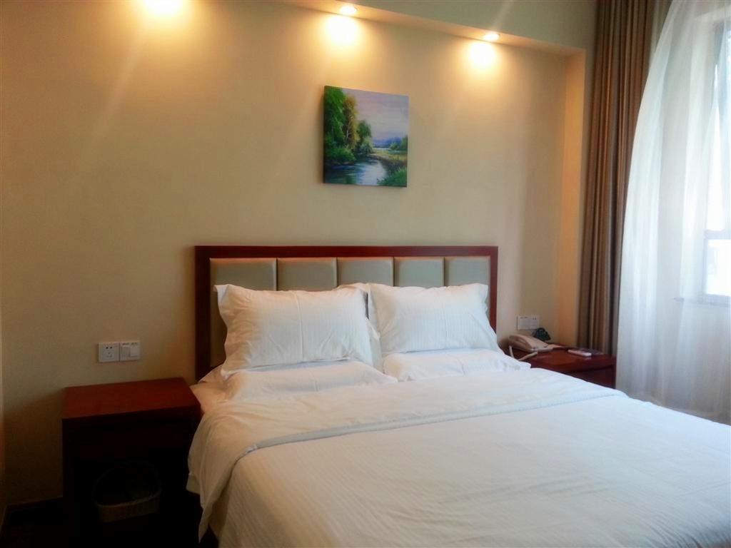 Greentree Inn Sanya He Ping Street Hotel Zimmer foto