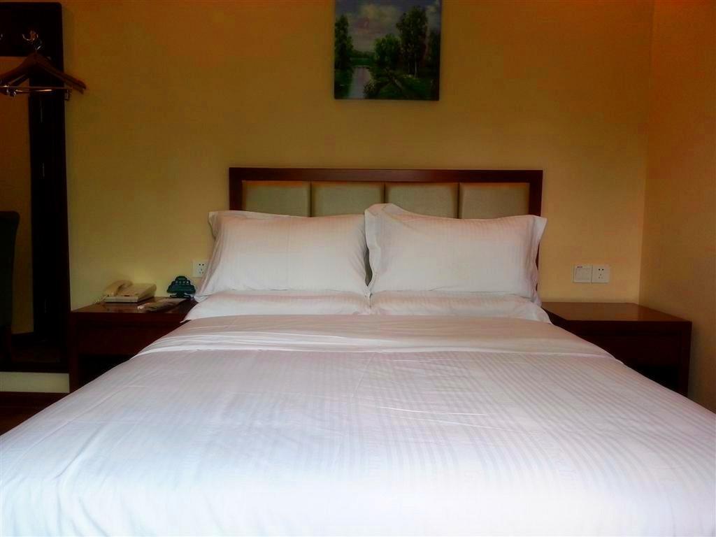 Greentree Inn Sanya He Ping Street Hotel Zimmer foto